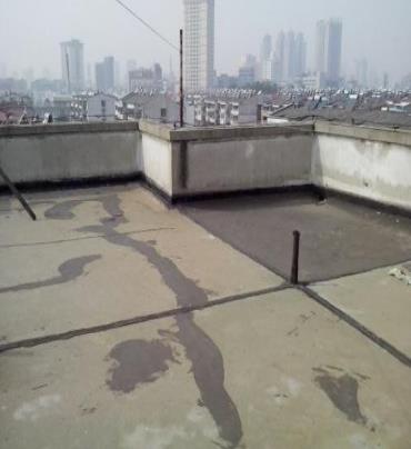 宿松漏水维修 楼顶漏水是什么原因，楼顶漏水维修方法是什么?